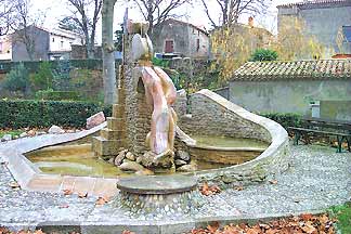 La fontaine Guilhem de Durfort à Fanjeaux