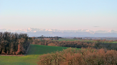 l'aube sur les pyrénées