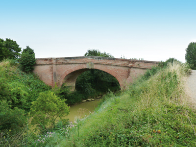 pont de briques à Escalquens