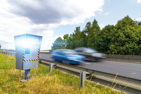 D’ici fin 2015, le nombre de radars double-sens devrait être porté à 200 au plan national et 300 équipements supplémentaires devraient être installés en 2016.