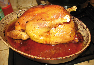 Parmi les spécialités du Sud-Ouest, on compte évidemment les chapons. Ces poulets castrés à la chair moelleuse et savoureuse sont un choix idéal pour les grandes tablées. Un chapon de 3,5 kg devrait satisfaire l’appétit de 10 convives environ.