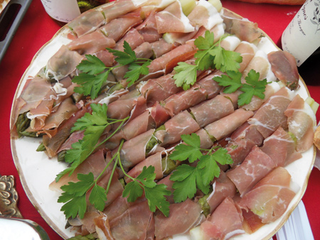 asperges vertes et chiffonade de jambon Serrano