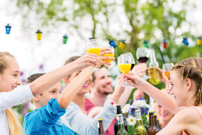 Anniversaire, cousinade, fêtes religieuses, toutes les occasions sont bonnes pour se retrouver et fabriquer de nouveaux souvenirs en commun. 