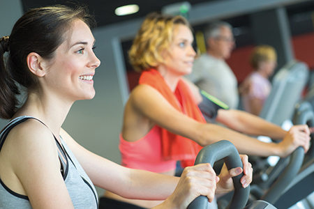 Sport et féminité font bon ménage à condition d’adopter des gestes simples avant, pendant et après l’effort. 