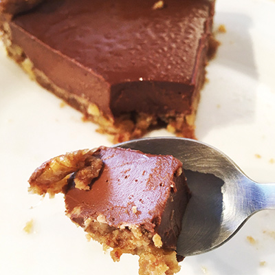 Part de tarte au chocolat Paléo