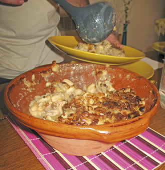 La gastronomie traditionnelle du Lauragais est d'une richesse infinie et d'une excellente qualité, le cassoulet en est une représentation la plus célèbre