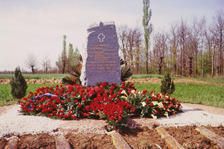 Stèle en mémoire des 3 aviateurs du Breguet Atlantic morts ce jour là