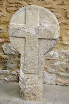 Croix latine : croix religieuse d'origine chrétienne